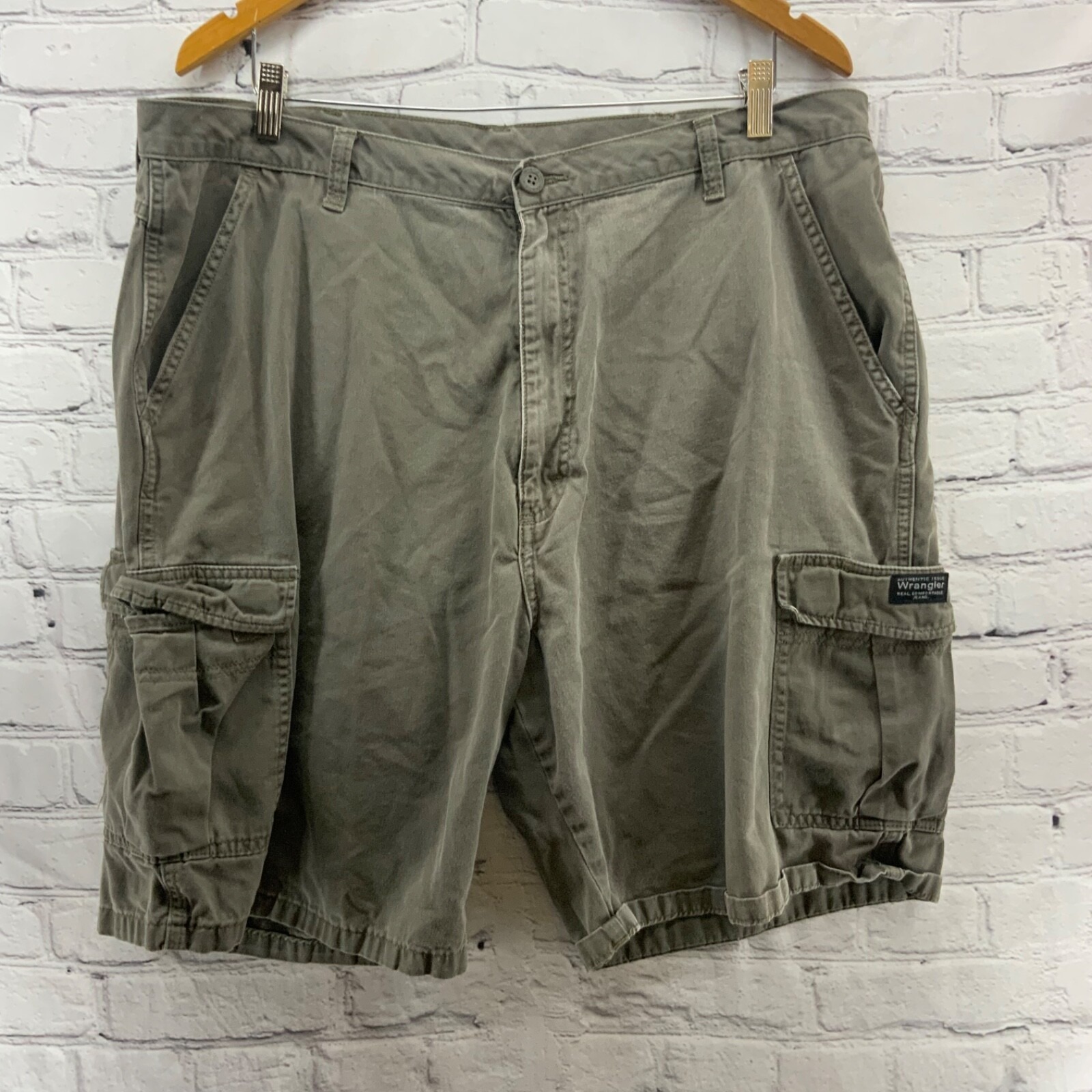 Wrangler Cargo Shorts Mens Sz 40 Gray 100% Cotton